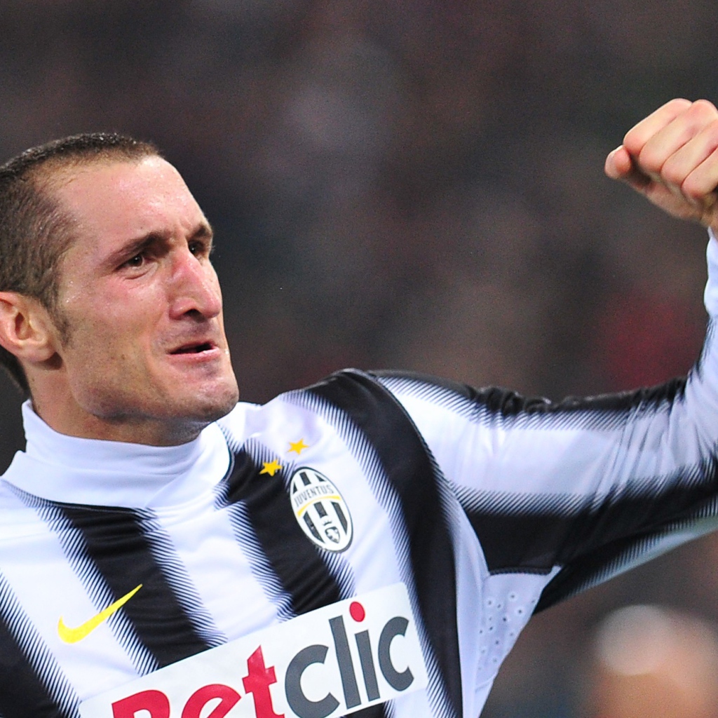 Ювентус Джорджо Кьеллини забивает гол