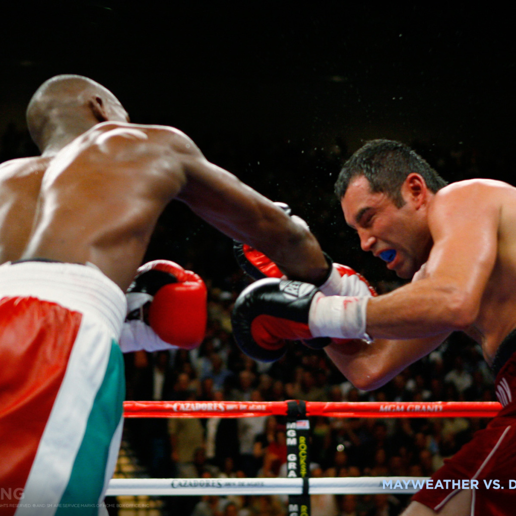 Легендарный боксер Оскар Дела Хойя проигрывает битву