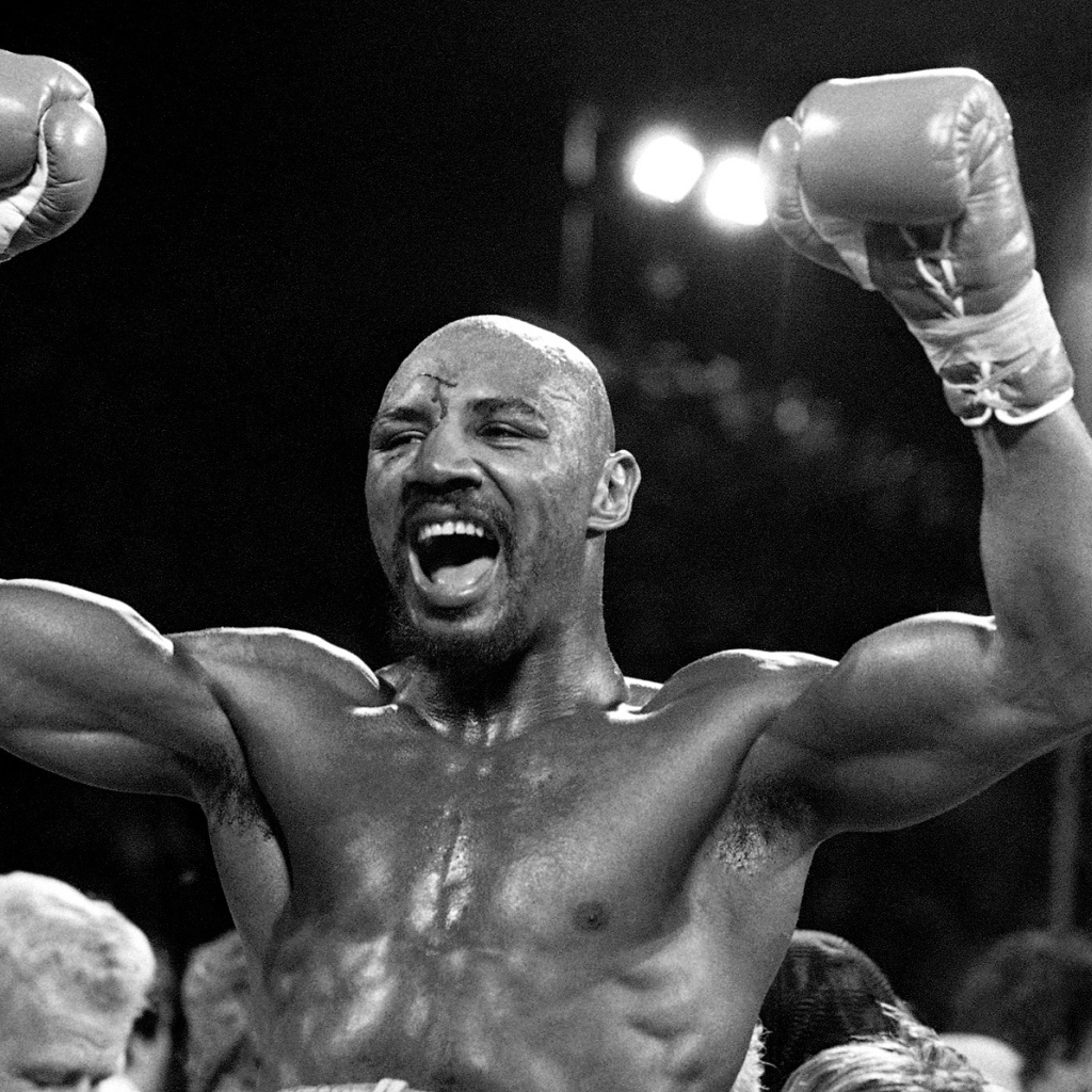 Легендарный боксер Томас Хернс выиграл бой