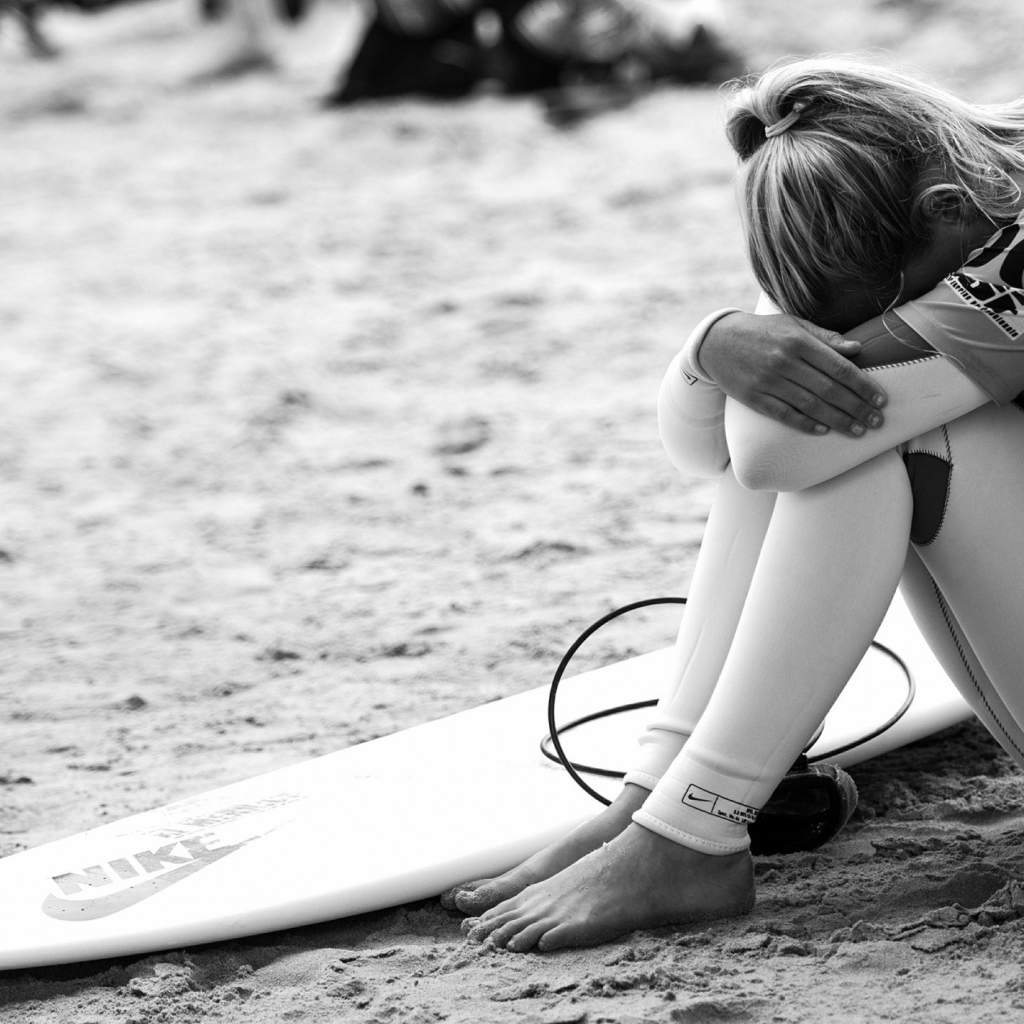 Спортивная девушка устала