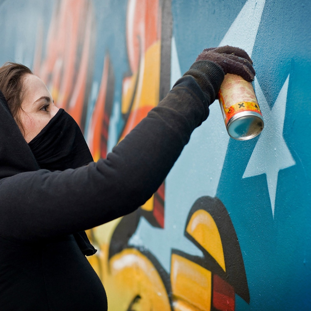 Уличная художница