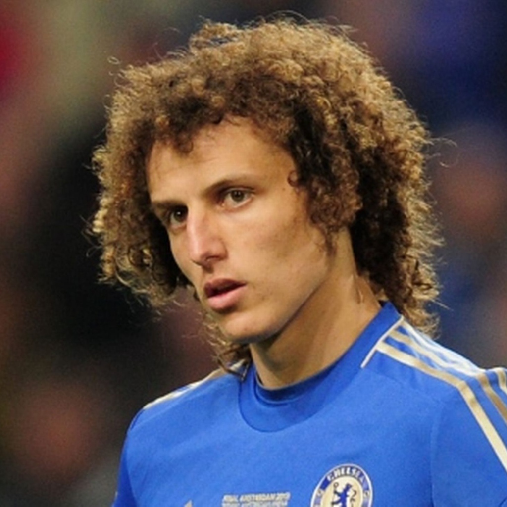 Лучший защитник Челси Давид Луис крупным планом