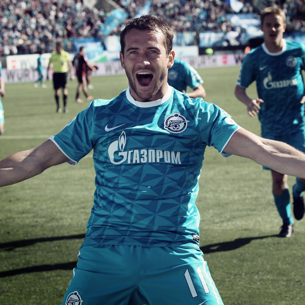 The best football player Zenit Alexander Kerzhakov scored a goal
