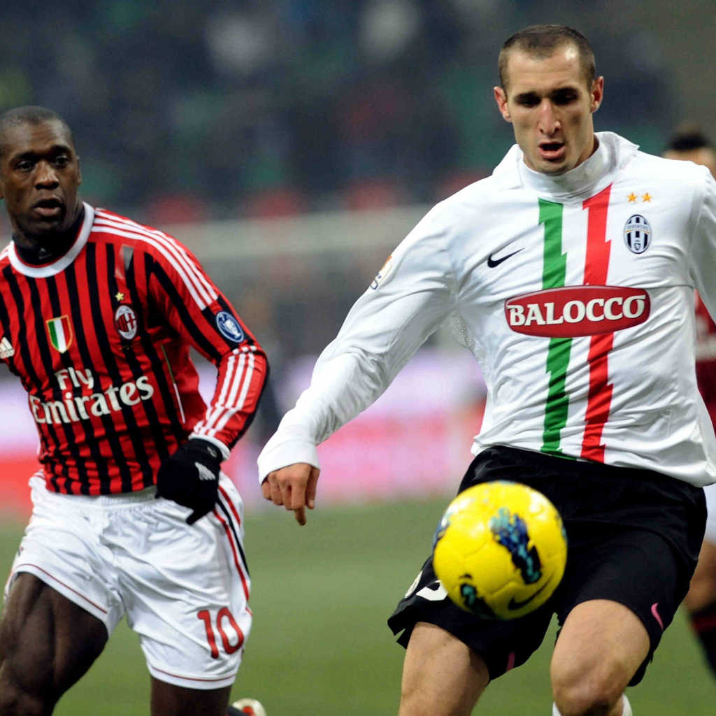 Лучший игрок Ювентуса Джорджо Кьеллини в центре событий