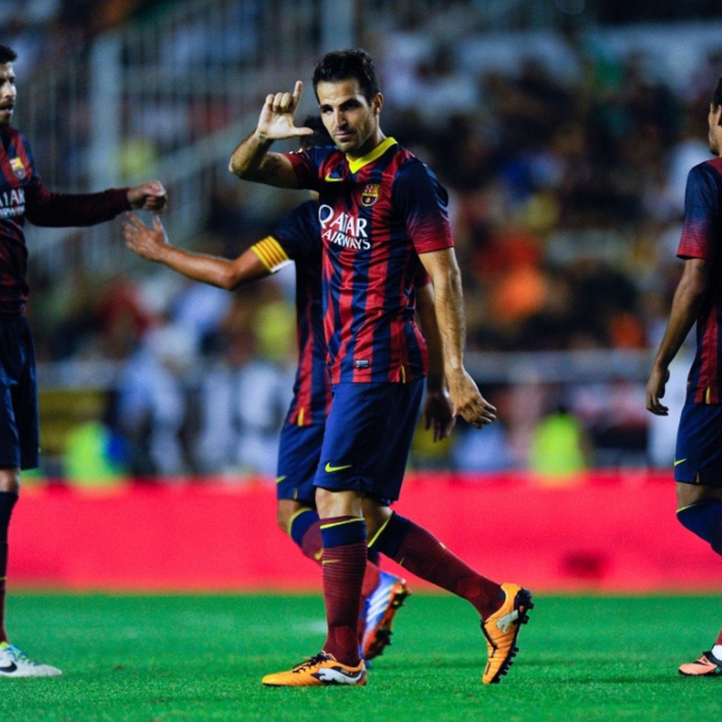 Футболист Барселоны Франсеск Фабрегас и его команда