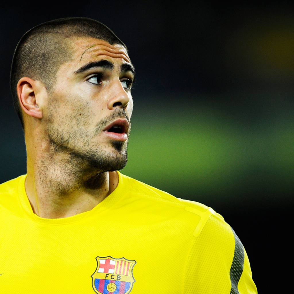 Футболист Барселоны Виктор Вальдес