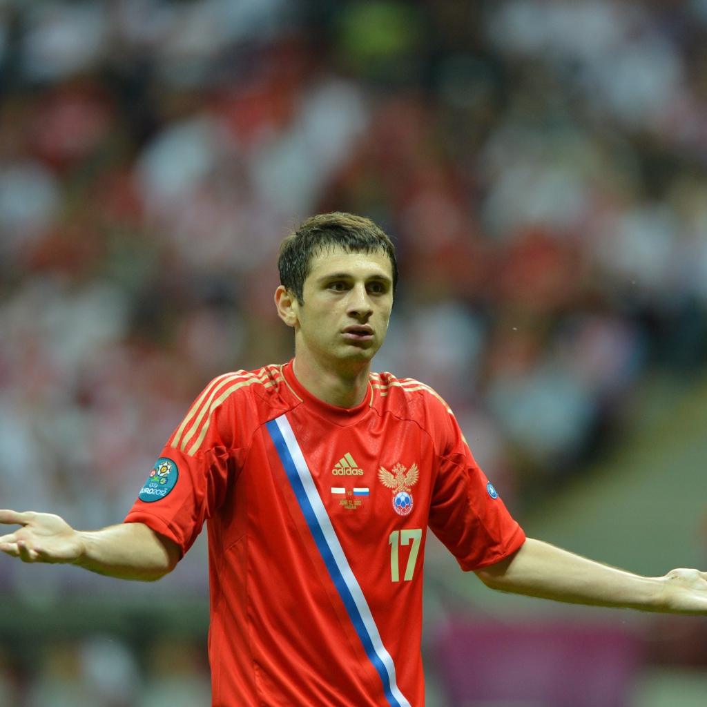 Футболист ЦСКА Алан Дзагоев получил желтую карточку