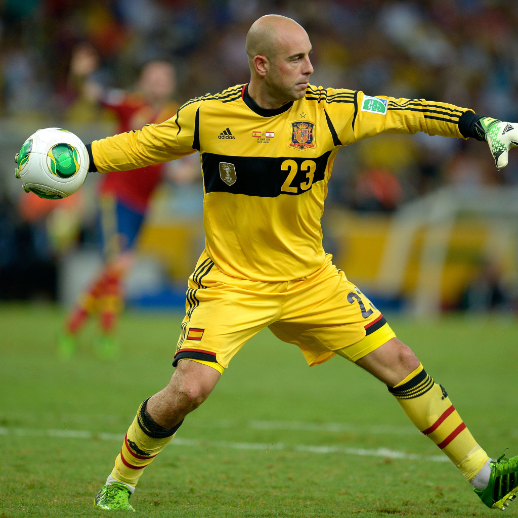 Футболист Наполи Пепе Рейна