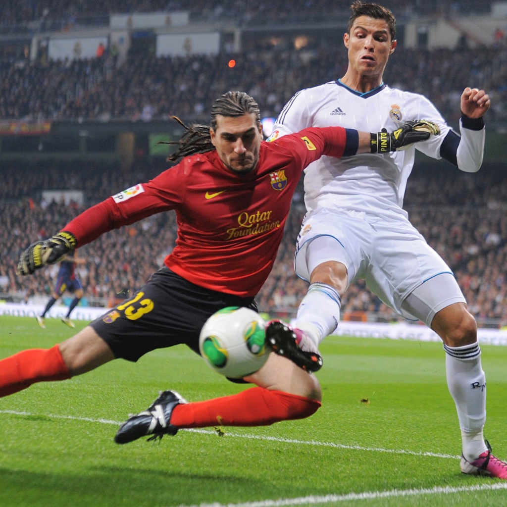 Вратарь Барселоны Хосе Пинто