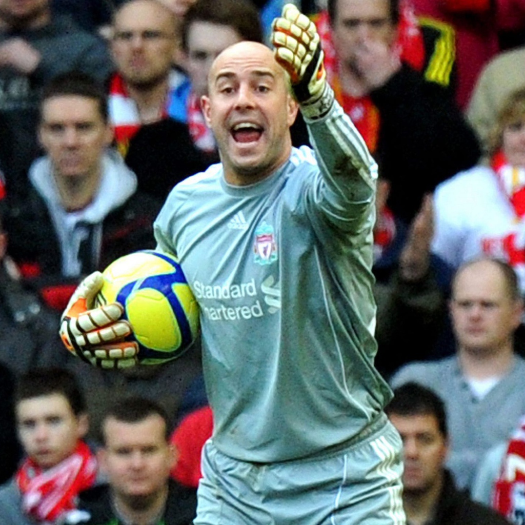 Голкипер Наполи Пепе Рейна