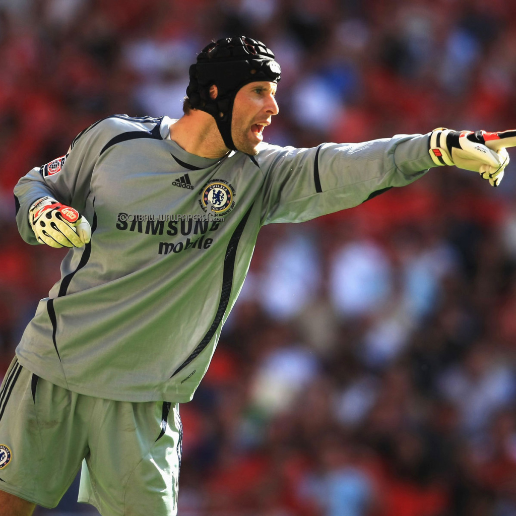 Игрок Челси Петр Чех 