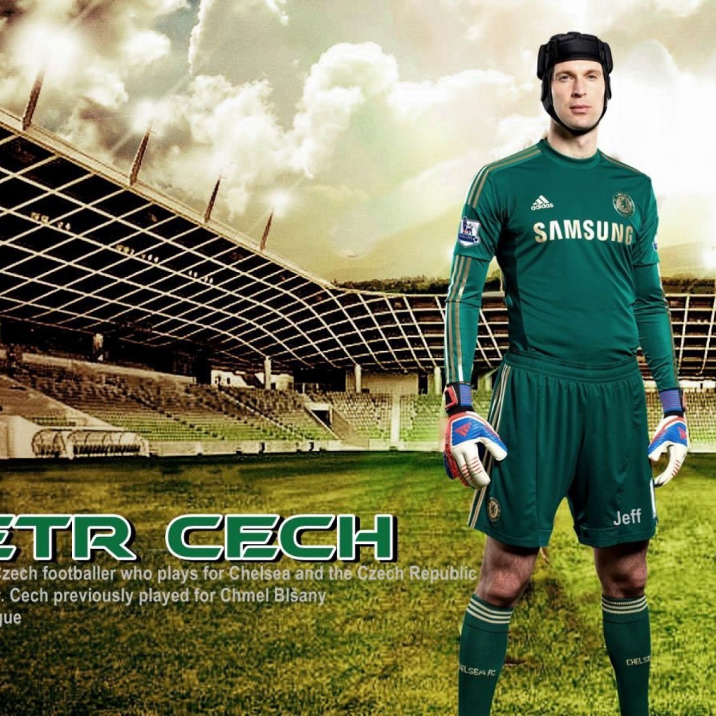 Игрок Челси Петр Чех на поле