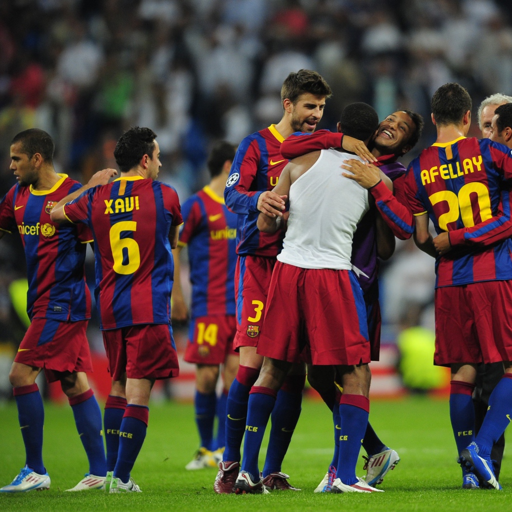 Игрок номер 2 Барселоны Даниэл Алвес и его команда