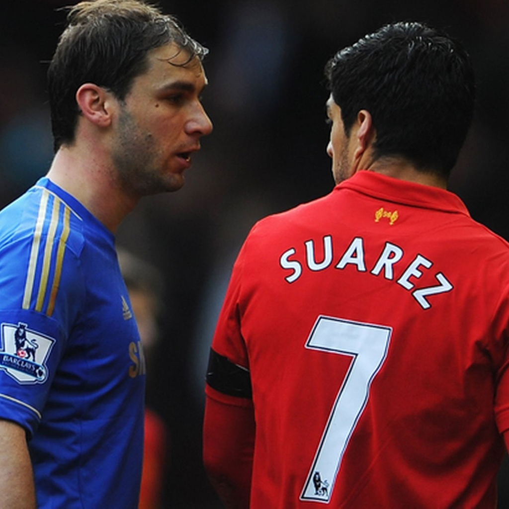 Игрок номер 7 из Ливерпуля Луис Суарес