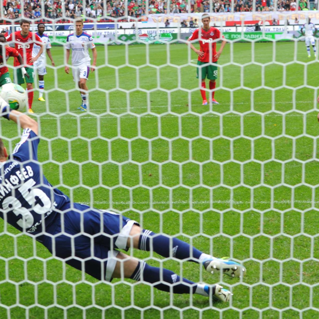 Игрок московского ЦСКА Игорь Акинфеев