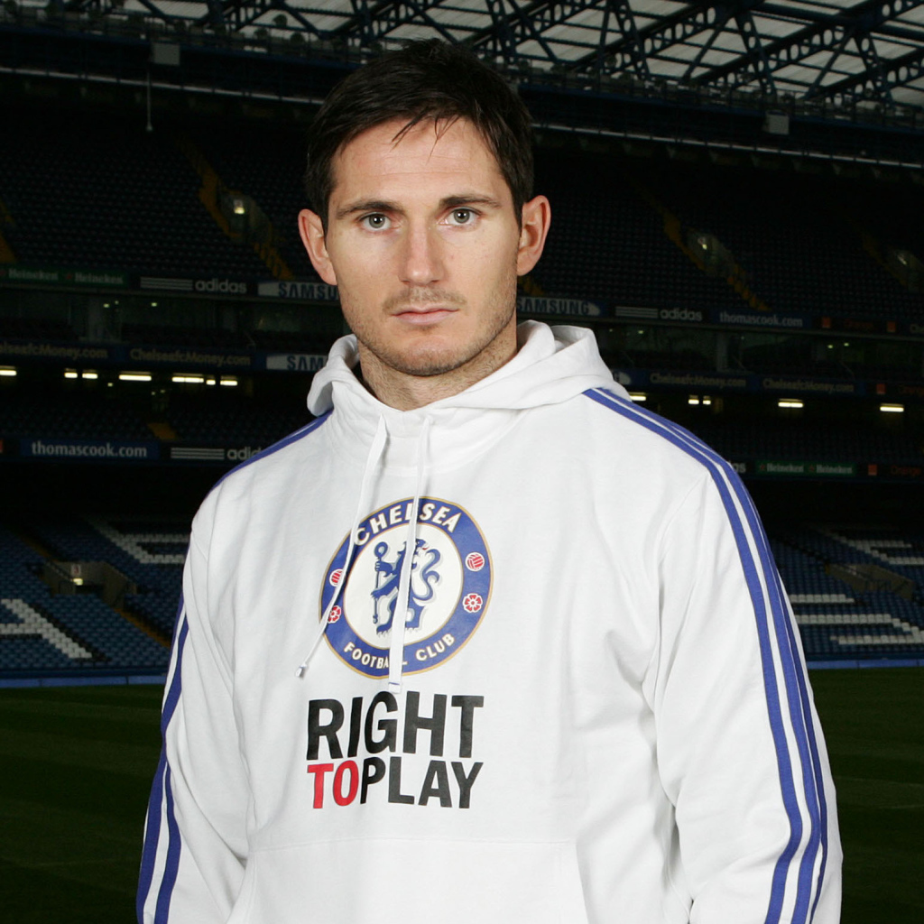 Игрок из Челси Фрэнк Лэмпард крупным планом