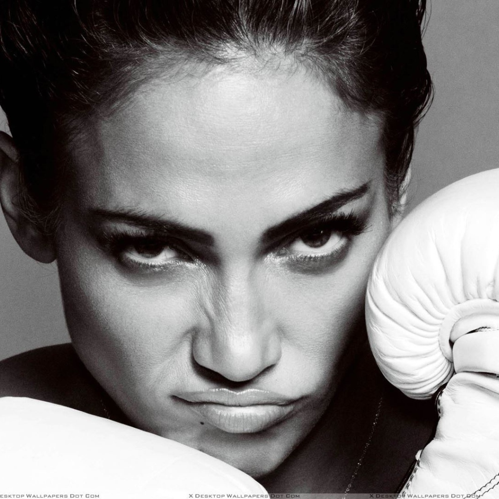 Дженнифер Лопес в боксёрских перчатках