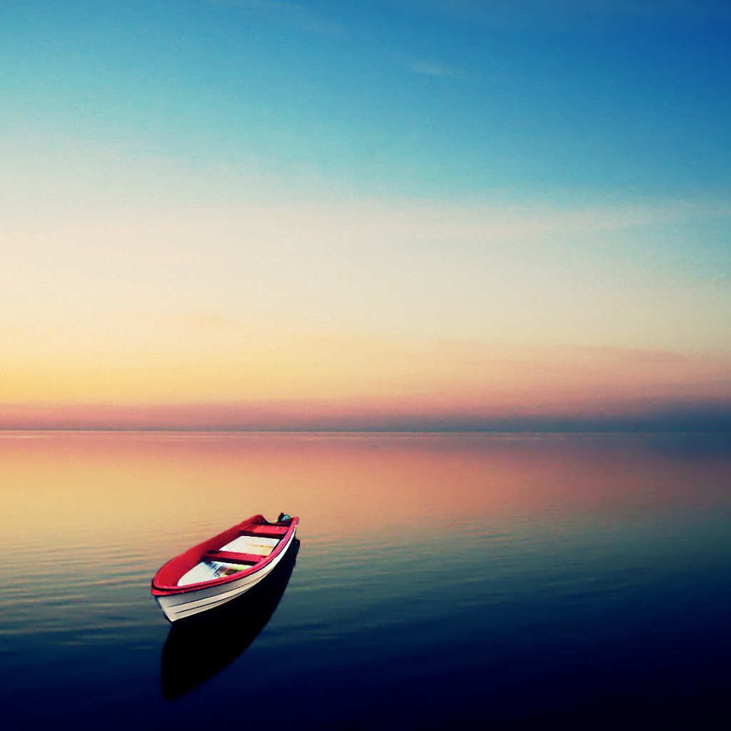 Фотография лодки на воде