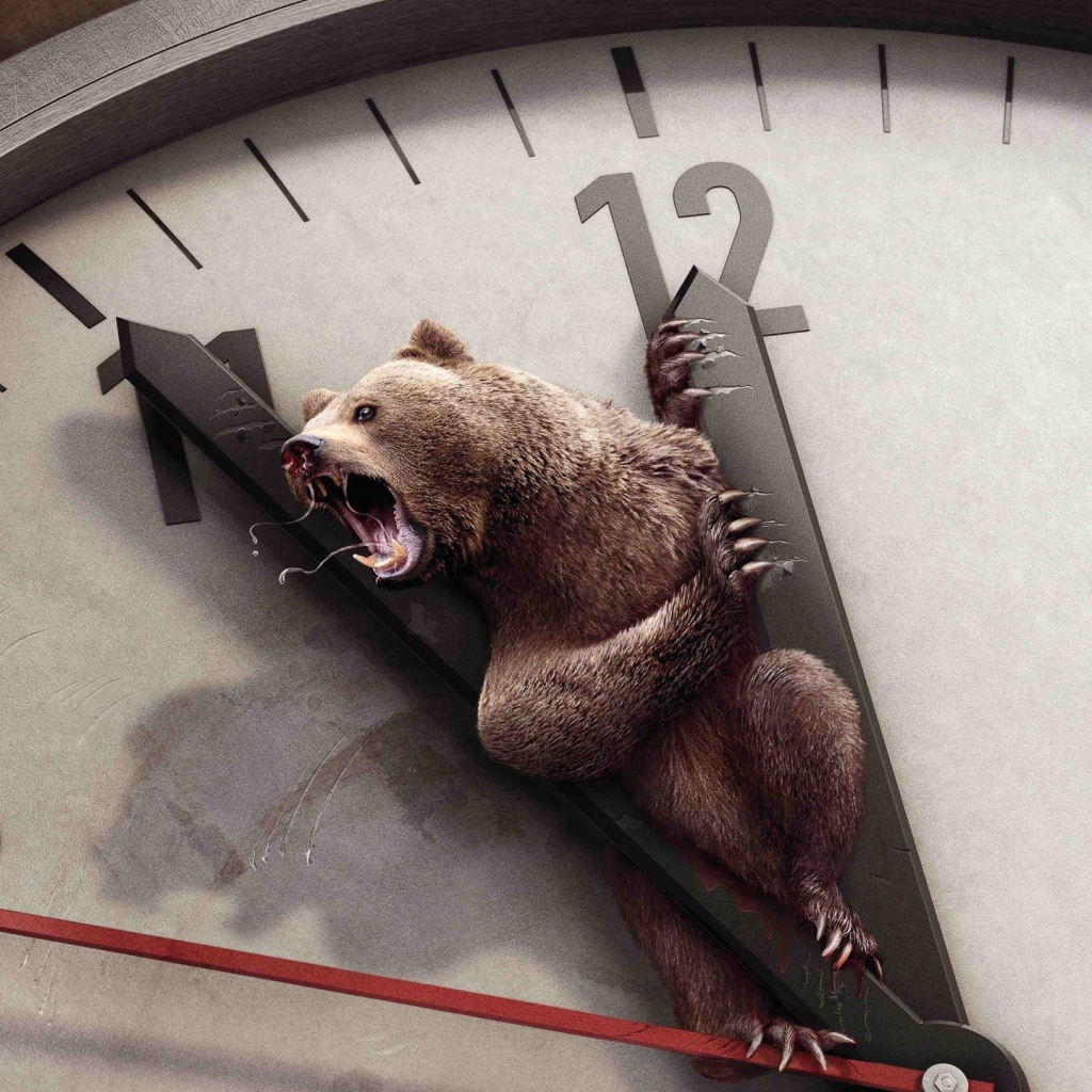 Медведь на стрелках часов