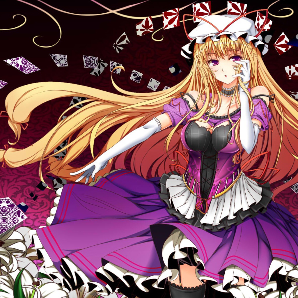 Девушка гадает на картах