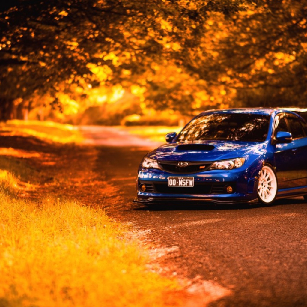 Синий Субару Импреза