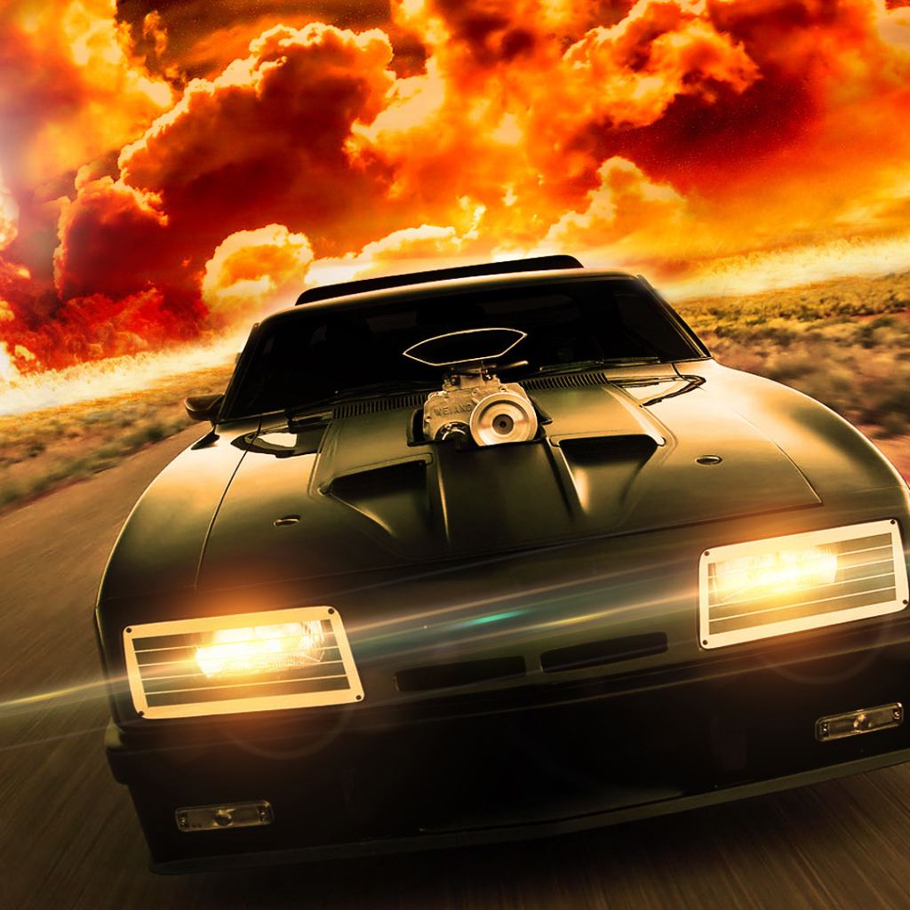 Скоростной автомобиль на фоне огня