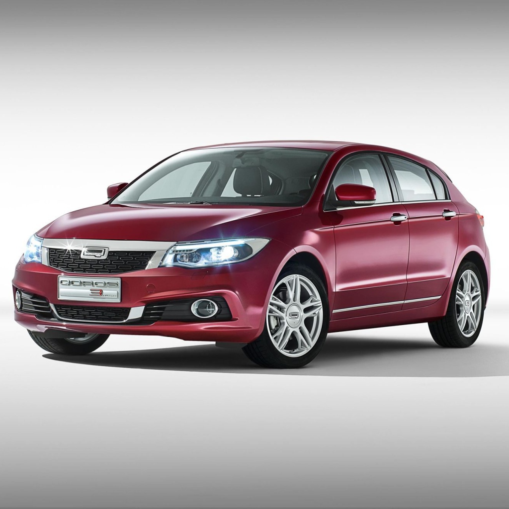 Надежный автомобиль Qoros 3 2014