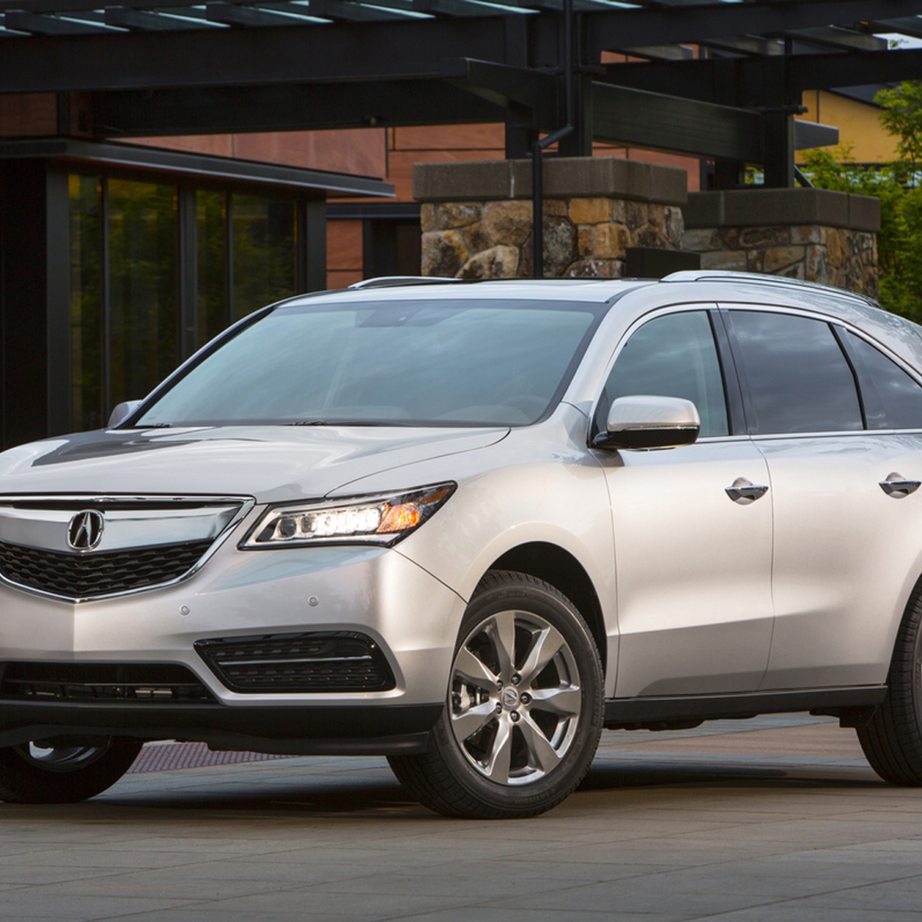 Красивый автомобиль Acura RDX 2014 в Москве