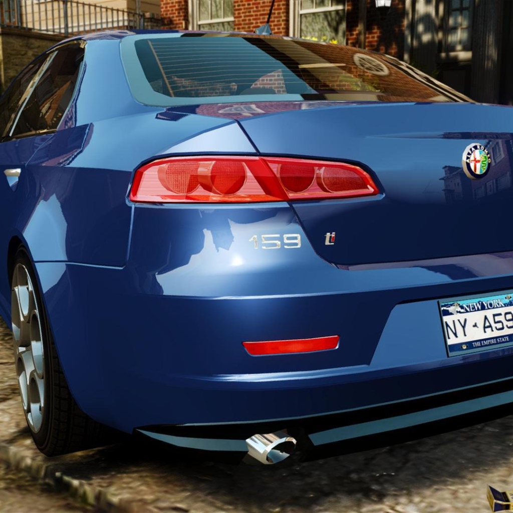 Автомобиль Alfa Romeo 169 на дороге