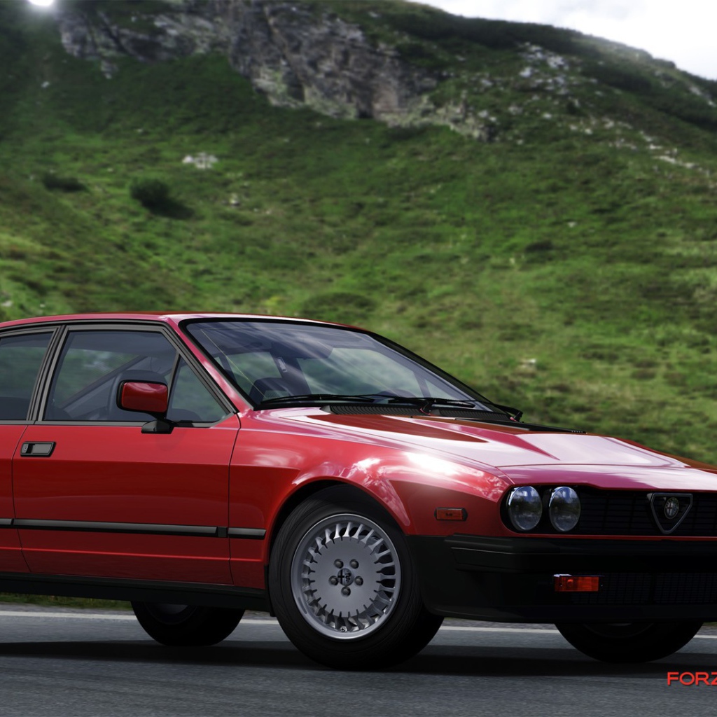 Красивый автомобиль Alfa Romeo alfetta