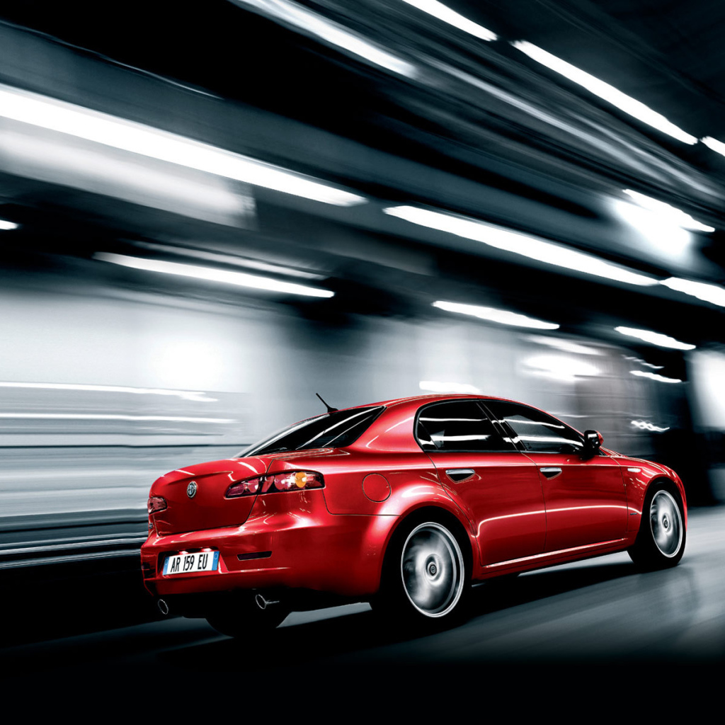 Автомобиль марки Alfa Romeo модели 159