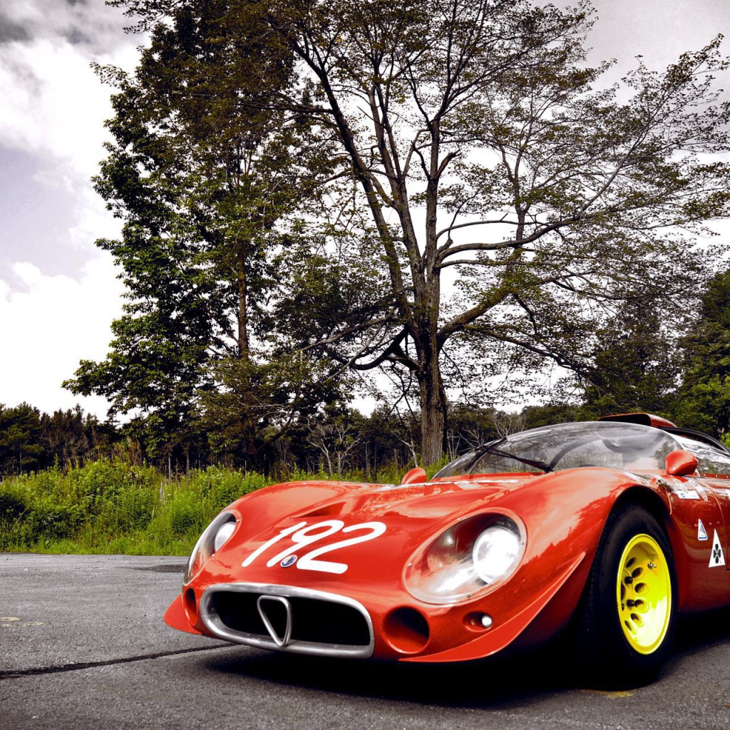 Автомобиль марки Alfa Romeo модели 33