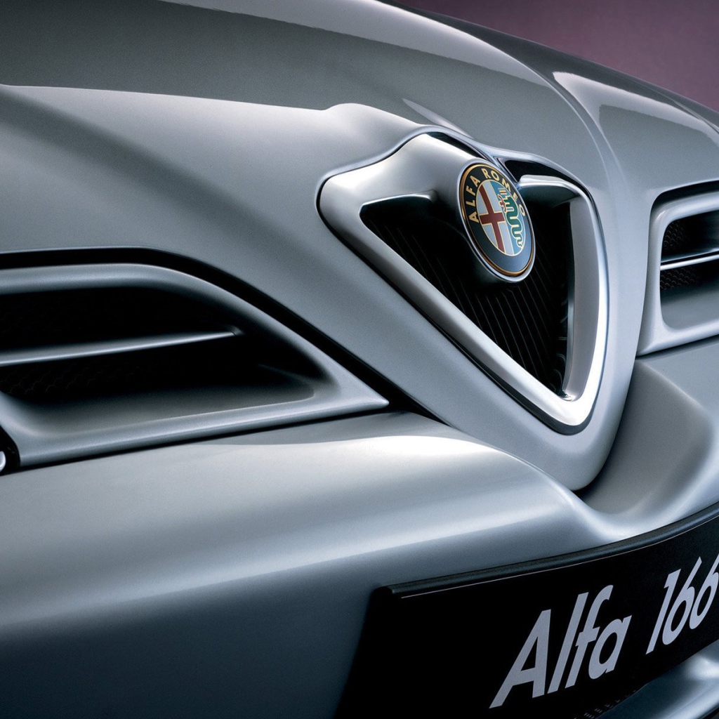 Дизайн автомобиля Alfa Romeo 166