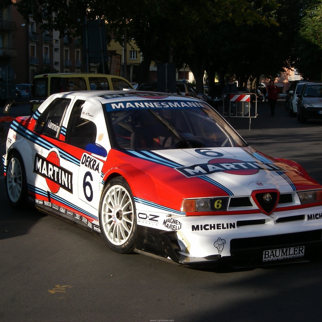 Надежный автомобиль Alfa Romeo 155