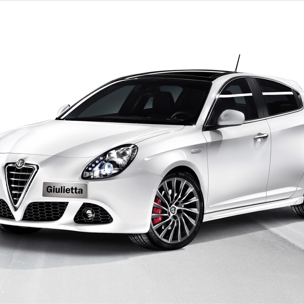 Новая машина Alfa Romeo giulia