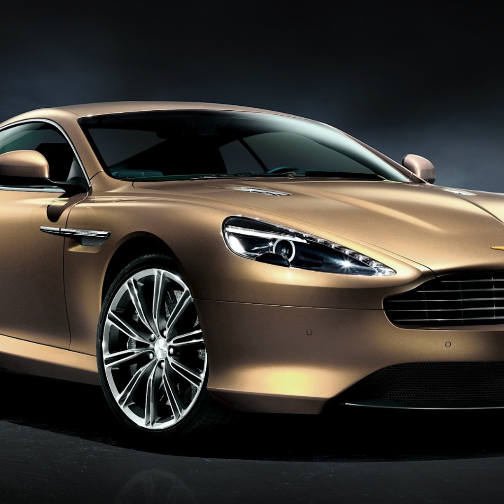 Красивый автомобиль Aston Martin virage