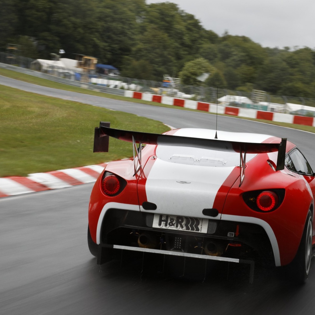 Дизайн автомобиля Aston Martin zagato