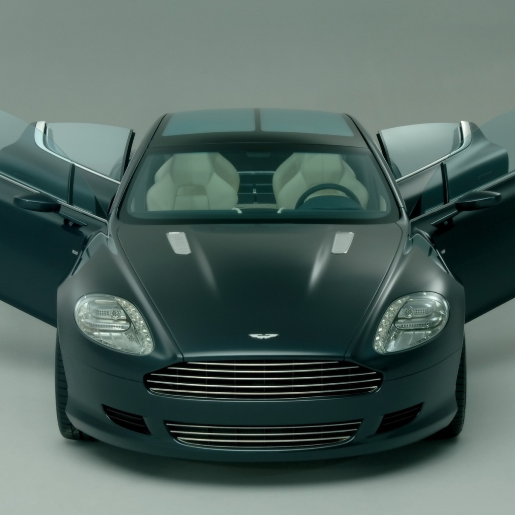 Новый автомобиль Aston Martin rapide