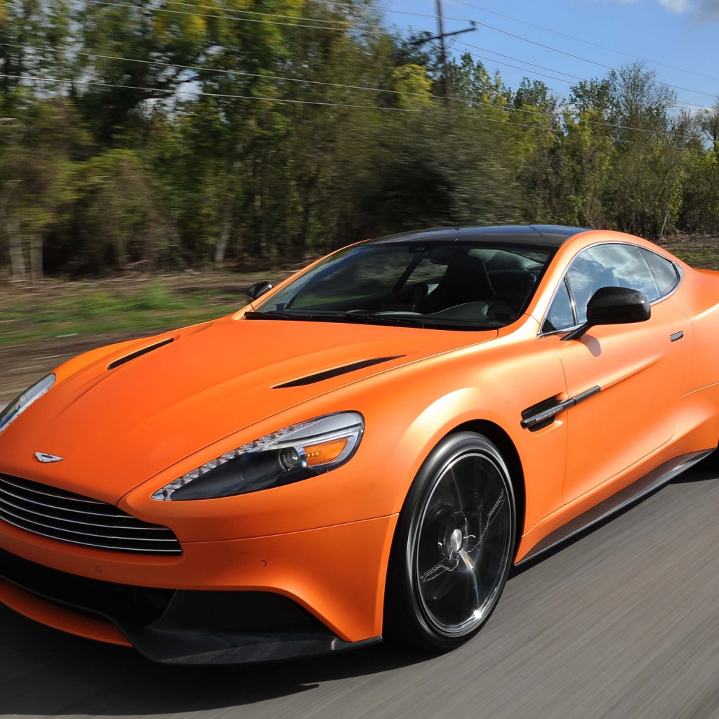 Новый автомобиль Aston Martin top gear