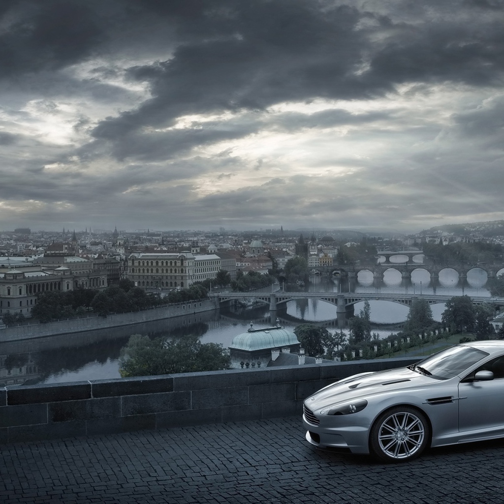 Фото автомобиля Aston Martin dbs