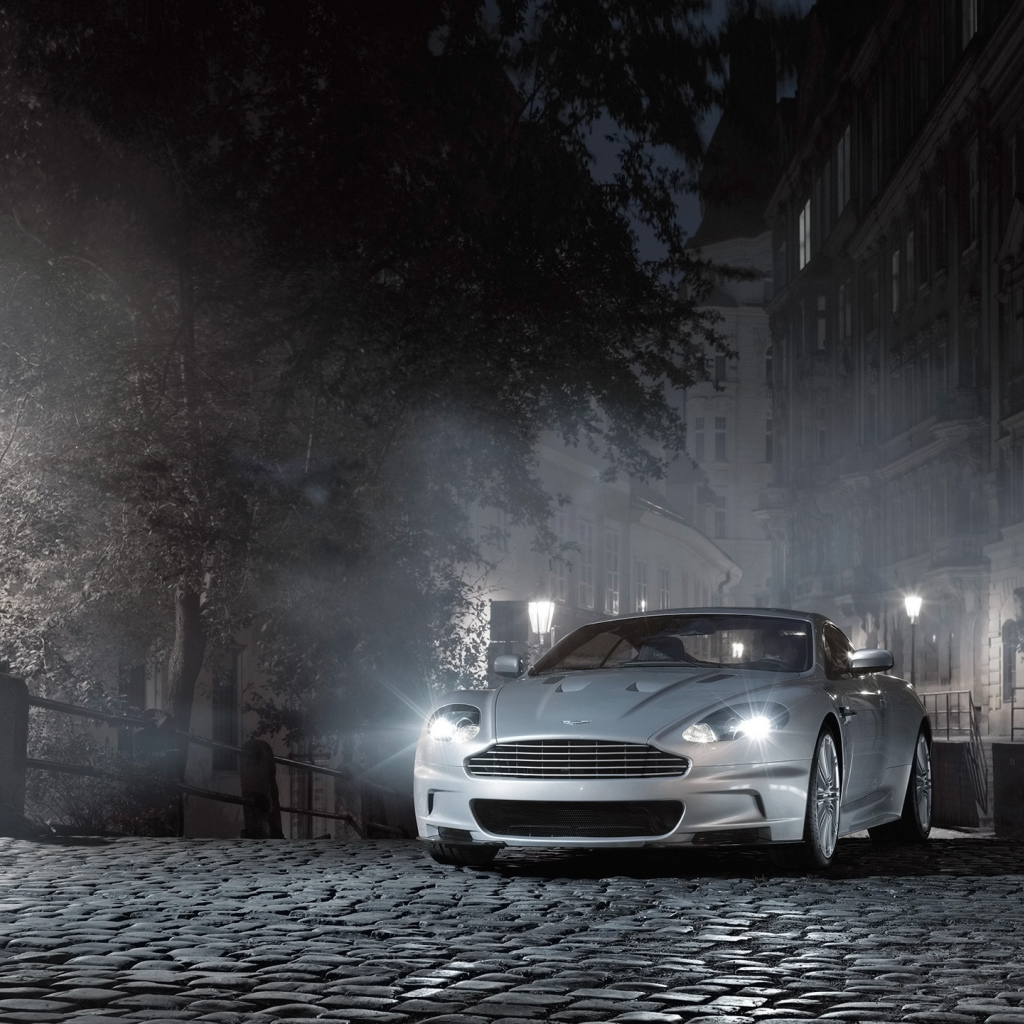 Надежная машина Aston Martin db9