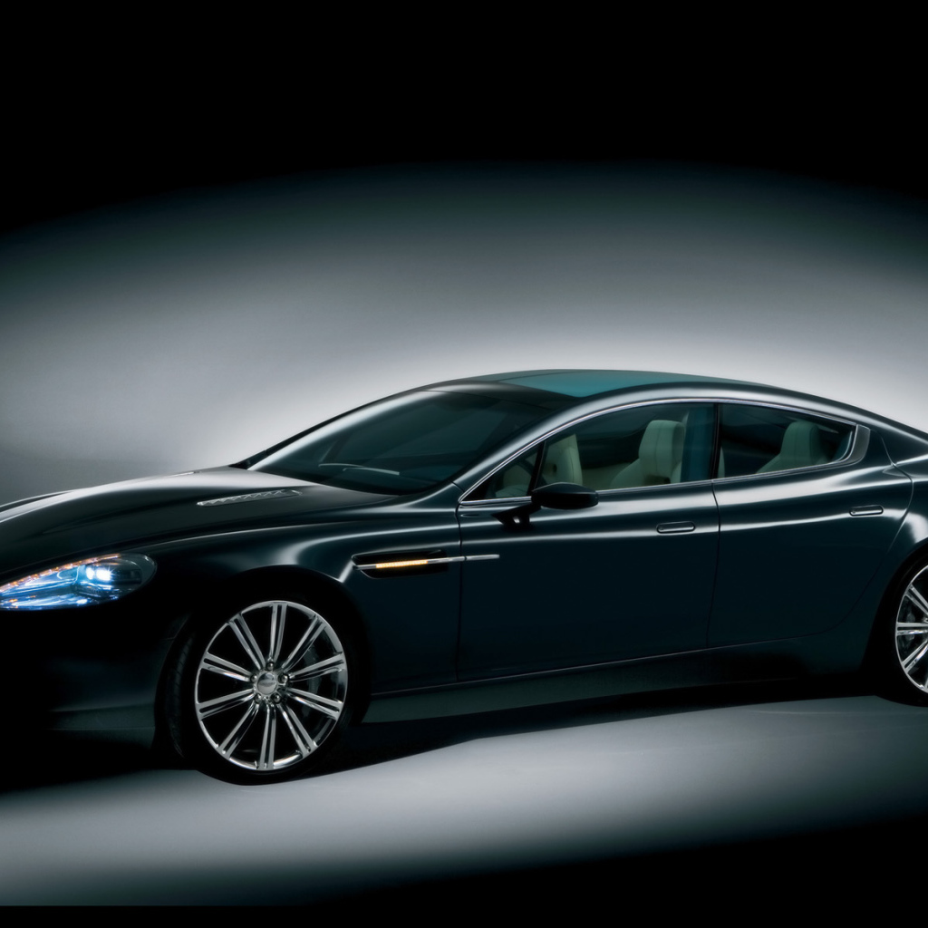 Надежный автомобиль Aston Martin rapide