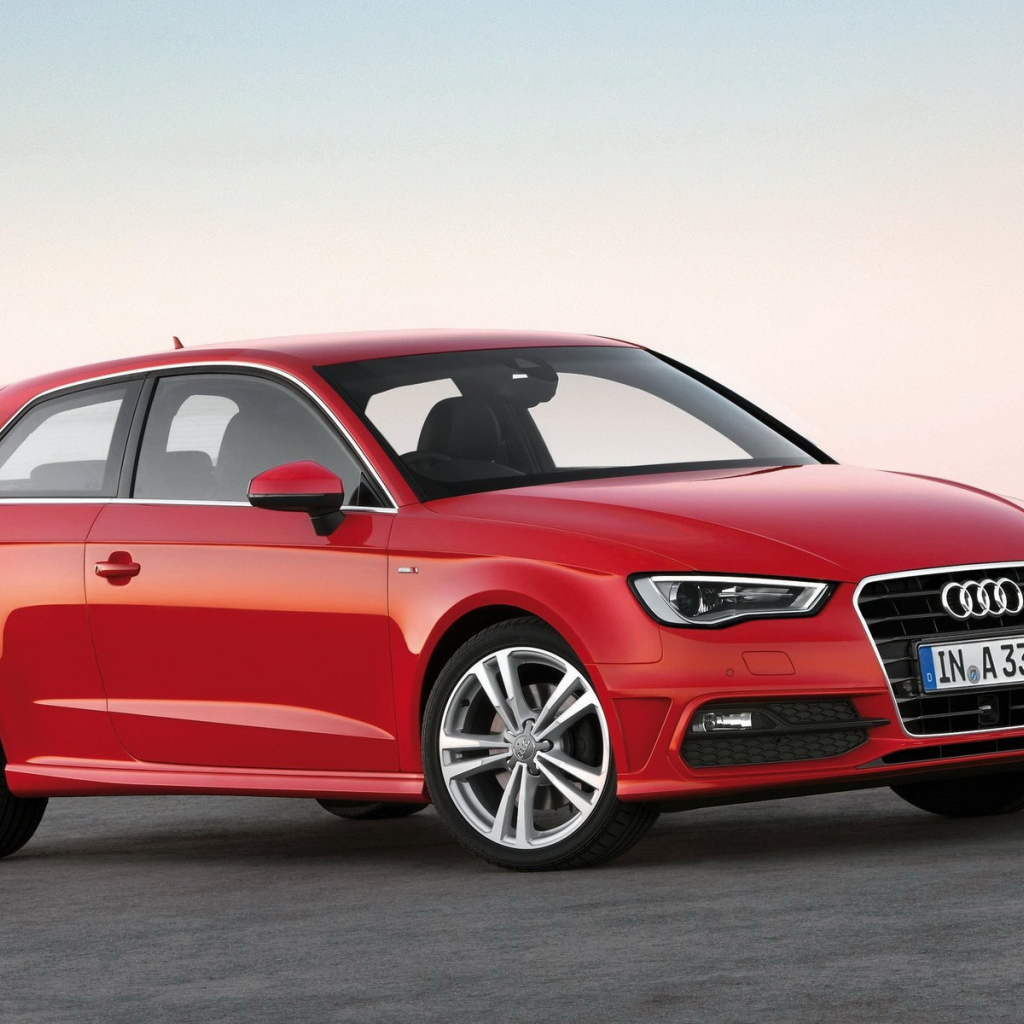 Красивый автомобиль Audi a3 в Москве