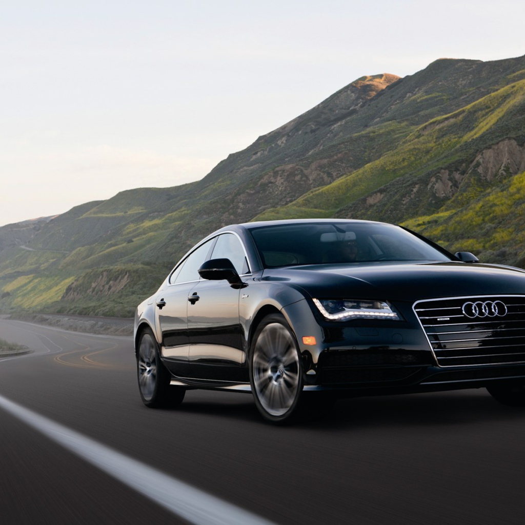 Красивый автомобиль Audi a7 в Москве