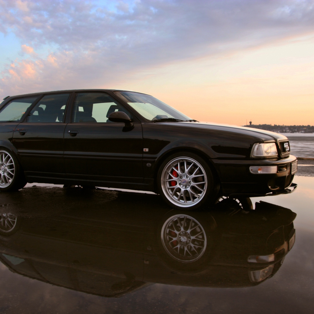 Автомобиль марки Audi модели 80