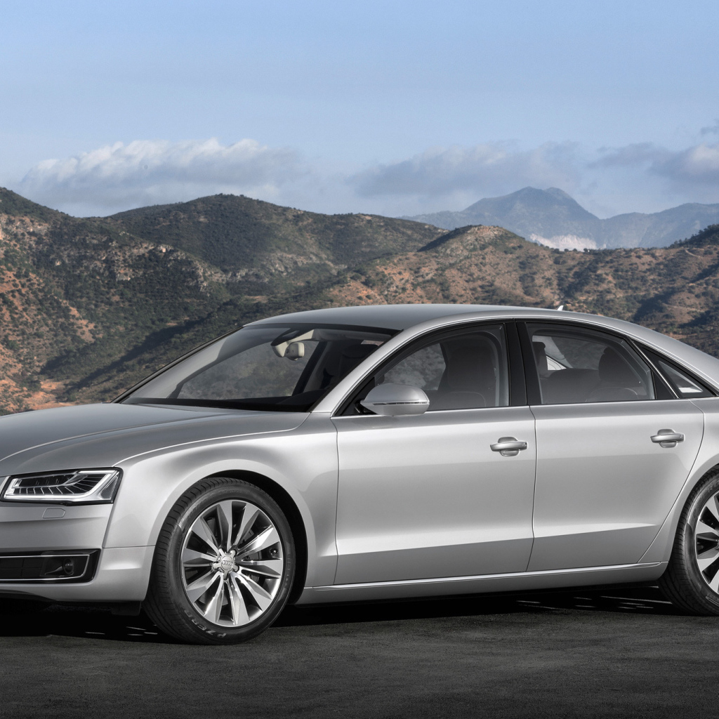 Надежная машина Audi A8 2014