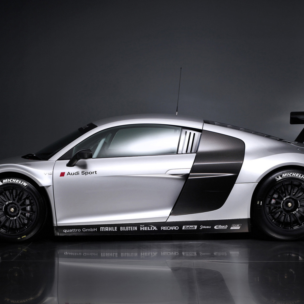 Надежная машина Audi r8