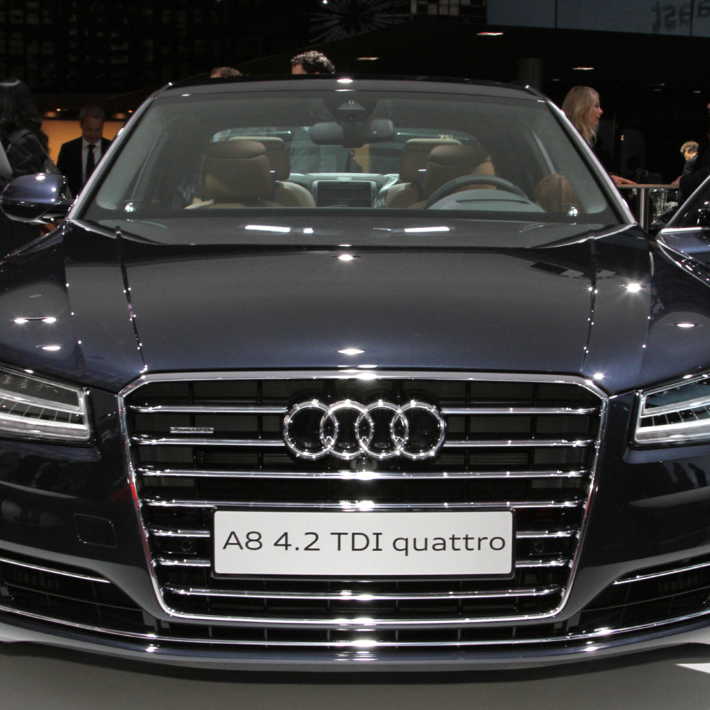 Тест драйв автомобиля Audi A8 2014