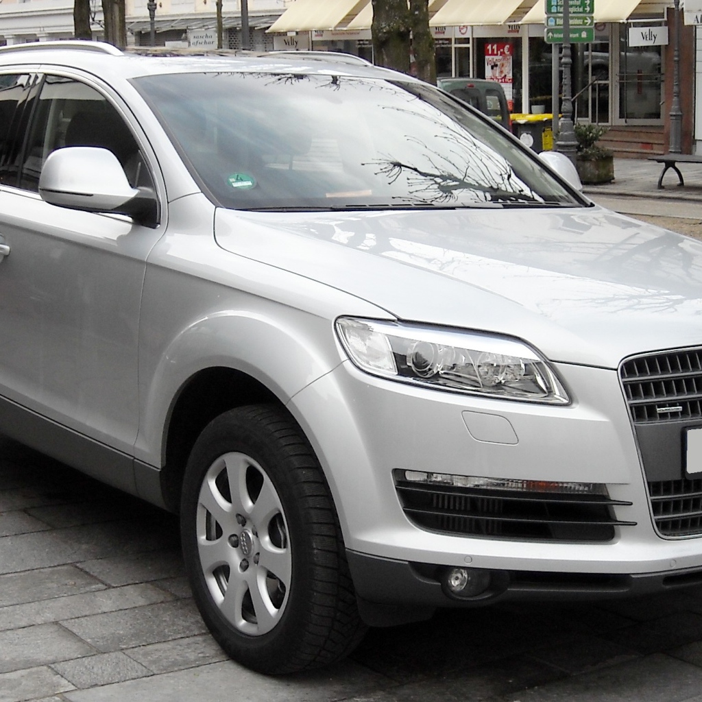 Городской зверь Audi Q7