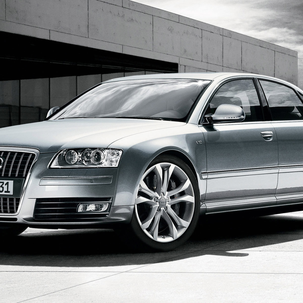 Новая машина Audi s8